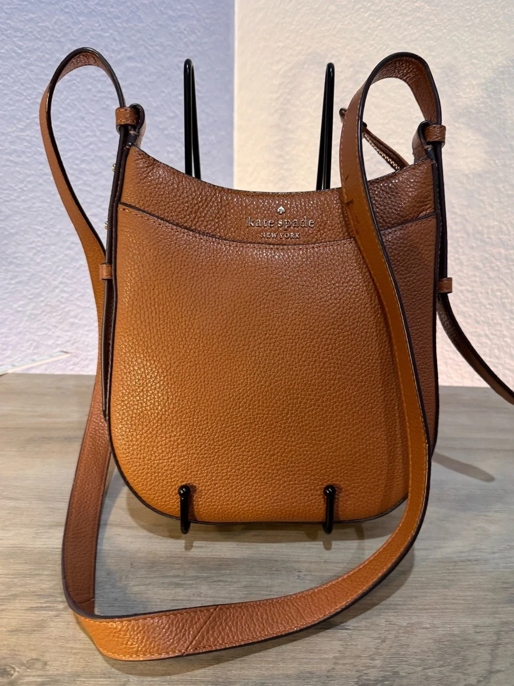 Kate Spade S338 Pebbled Leather Cognac Crossbody Bag Adjustable Strap